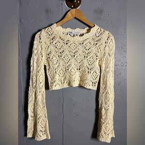 Zara crochet boho‎ knit cropped top with bell sleeves.   Size small